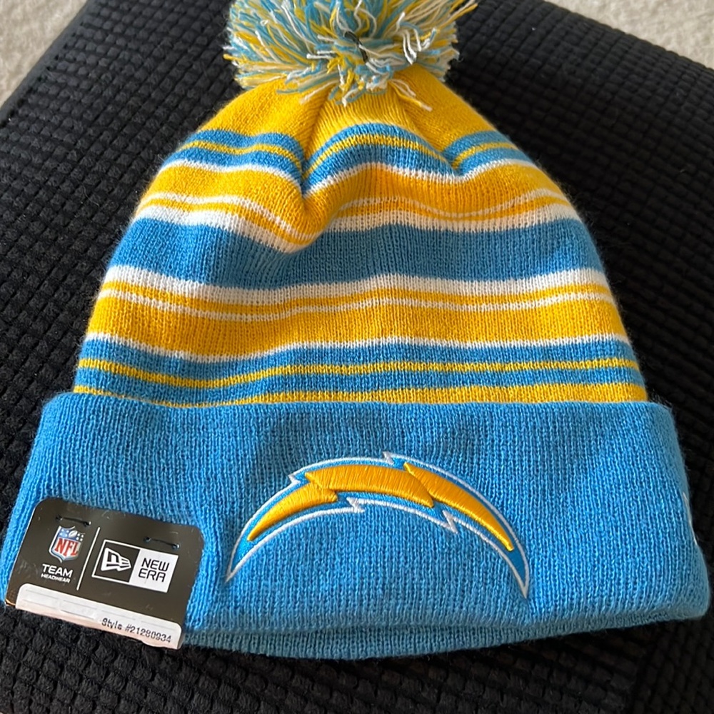 New Era Chargers Beanie